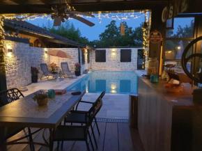 Maison charmante à Montfermier avec piscine privée